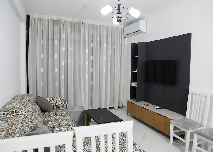 Marelia Apartment *